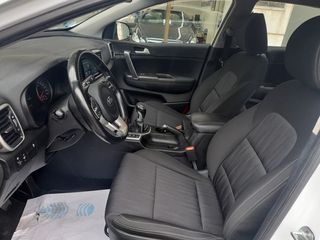 Kia Sportage 1.6 MHEV Business 100kW (136CV) 4x4