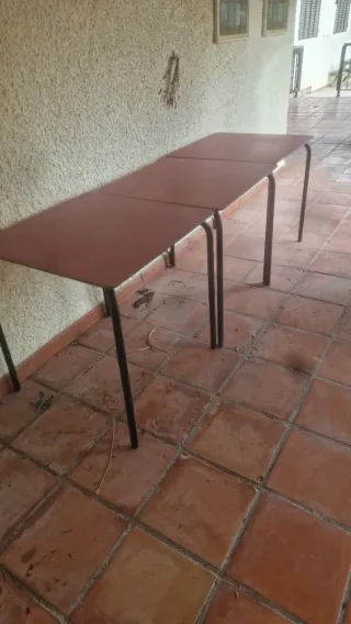 Mesa plegable marrón