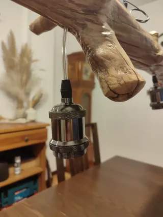 Lámpara de techo de madera y metal