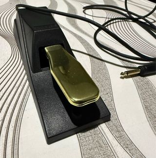 Pedal di sustain LFD-2