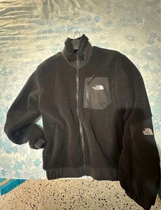 The North Face Chaqueta Negra Fleece