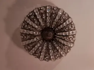 Plafón de techo con cristales de roca