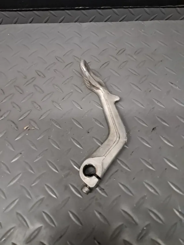 Pata de arranque aprilia Sonic 49 2005