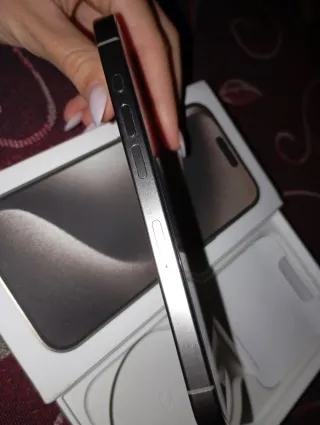 iPhone 15 Pro Gris Plata