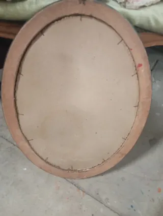 Cornice ovale in legno e vetro