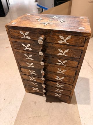 Portagioie artigianale in legno