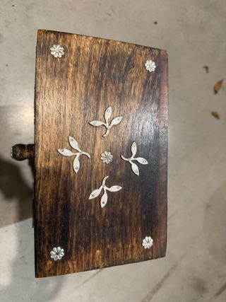 Portagioie artigianale in legno