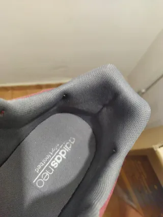 Zapatillas Adidas rojas y blancas