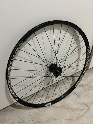 Rueda delantera Commençal 27.5