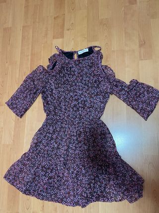 Vestido flores hombros sueltos