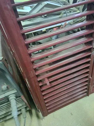 Ventana de seguridad con lamas móviles 1.20x1.20