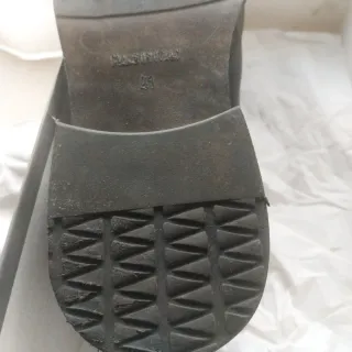 Stivaletti neri in pelle