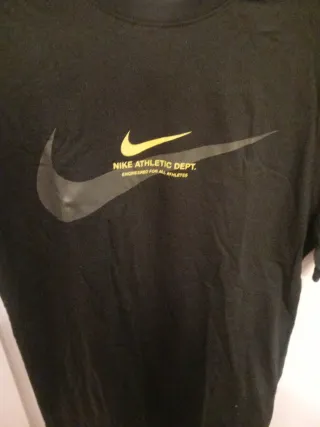 Camiseta Nike Athletic Dept. Negra Talla XS