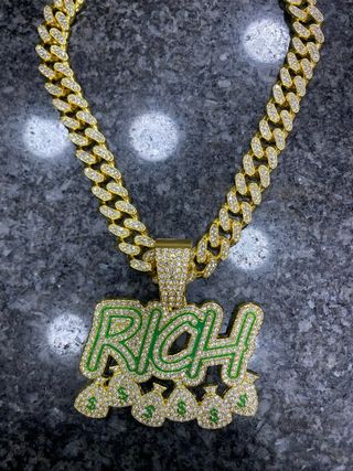 Collana Rich con diamanti e sacchi di denaro