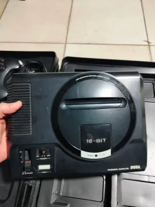 Console Sega Mega Drive con valigetta