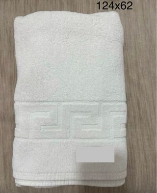 Toalla de algodón blanca 124x62