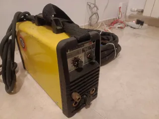 Máquina Soldar Profesional CEA