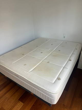 Base Cama y Colchón 150 x 190