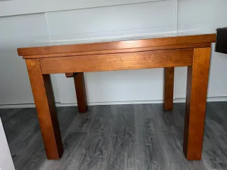 Mesas de madera maciza y cristal + 4 sillas mimbre