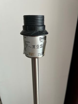 Lámpara de pie IKEA acero y pantalla hilo