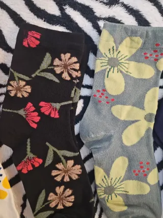Pack 6 calcetines estampados flores. ideal regalo