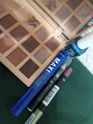 Lote Maquillaje Sombras Marrón y Dorado