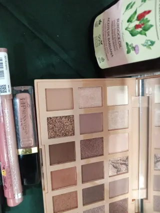 Lote Maquillaje Sombras Marrón y Dorado