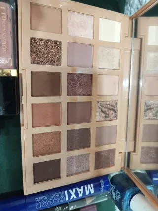 Lote Maquillaje Sombras Marrón y Dorado