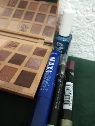 Lote Maquillaje Sombras Marrón y Dorado