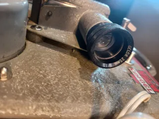 Proyector Cine Royal CineGEL 300 8