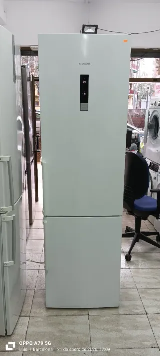 NEVERA COMBI SIEMENS NO FROST ENERGÍA A+