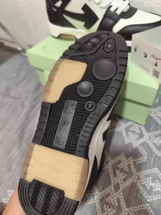 Off-White Bambas Negras y Blancas,nuevas.