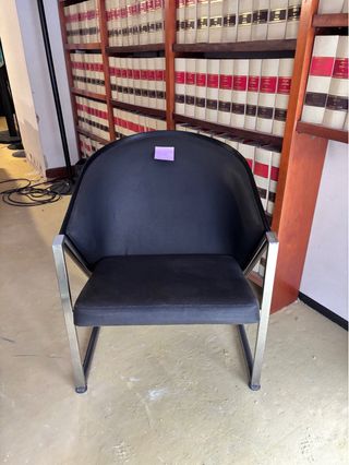 Silla Vintage Cuero Estilo 70s Negra/Plata