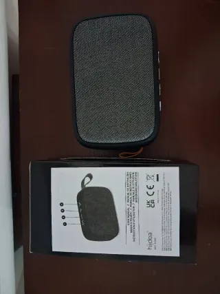 Altavoz Bluetooth Negro y Gris