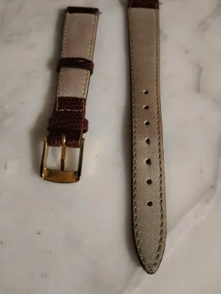 Cinturino orologio donna in pelle marrone.