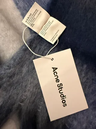 Sciarpa Acne Studios a quadri blu e bianca