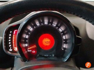 Toyota Aygo 1.0 70 x-play