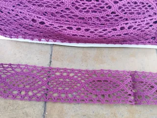 Entredos de encaje, color buganvilla