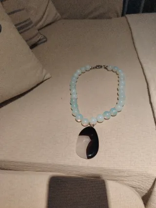 Collar corto piedra natural hecho a mano