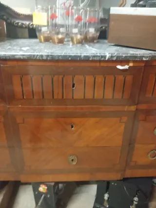 Cassettiera mobile in legno e marmo