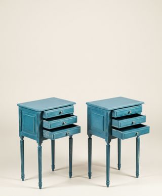 Pareja de mesitas de noche vintage