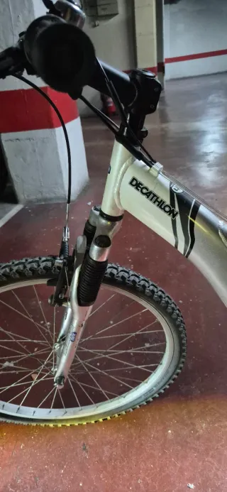 Bicicleta de montaña doble suspensión