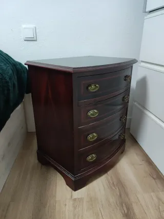 2 mesitas noche clásicas madera de calidad