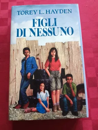 Libro. Figli di nessuno. Copertina rigida.