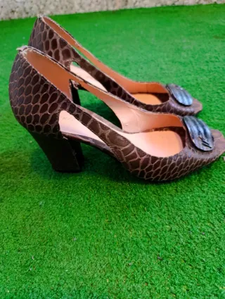 Zapatos de tacón con estampado