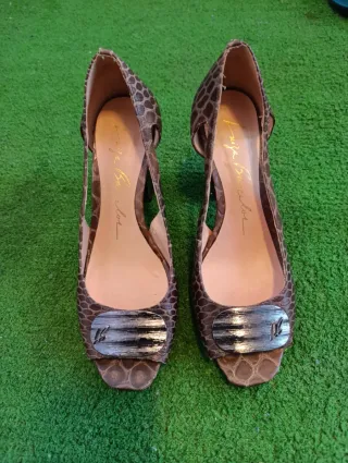 Zapatos de tacón con estampado