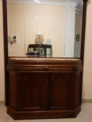 Móvel de Entrada em Mogno com Tampo em Mármore