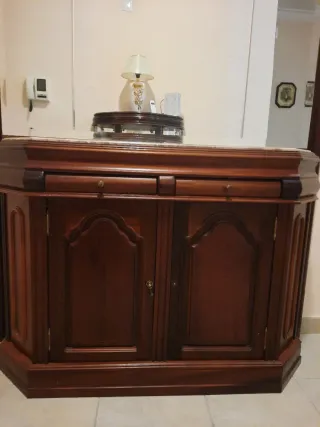 Móvel de Entrada em Mogno com Tampo em Mármore