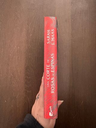 Una corte de rosas y espinas: Edición limitada