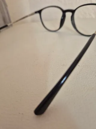 Montura de gafas Nina Ricci negra